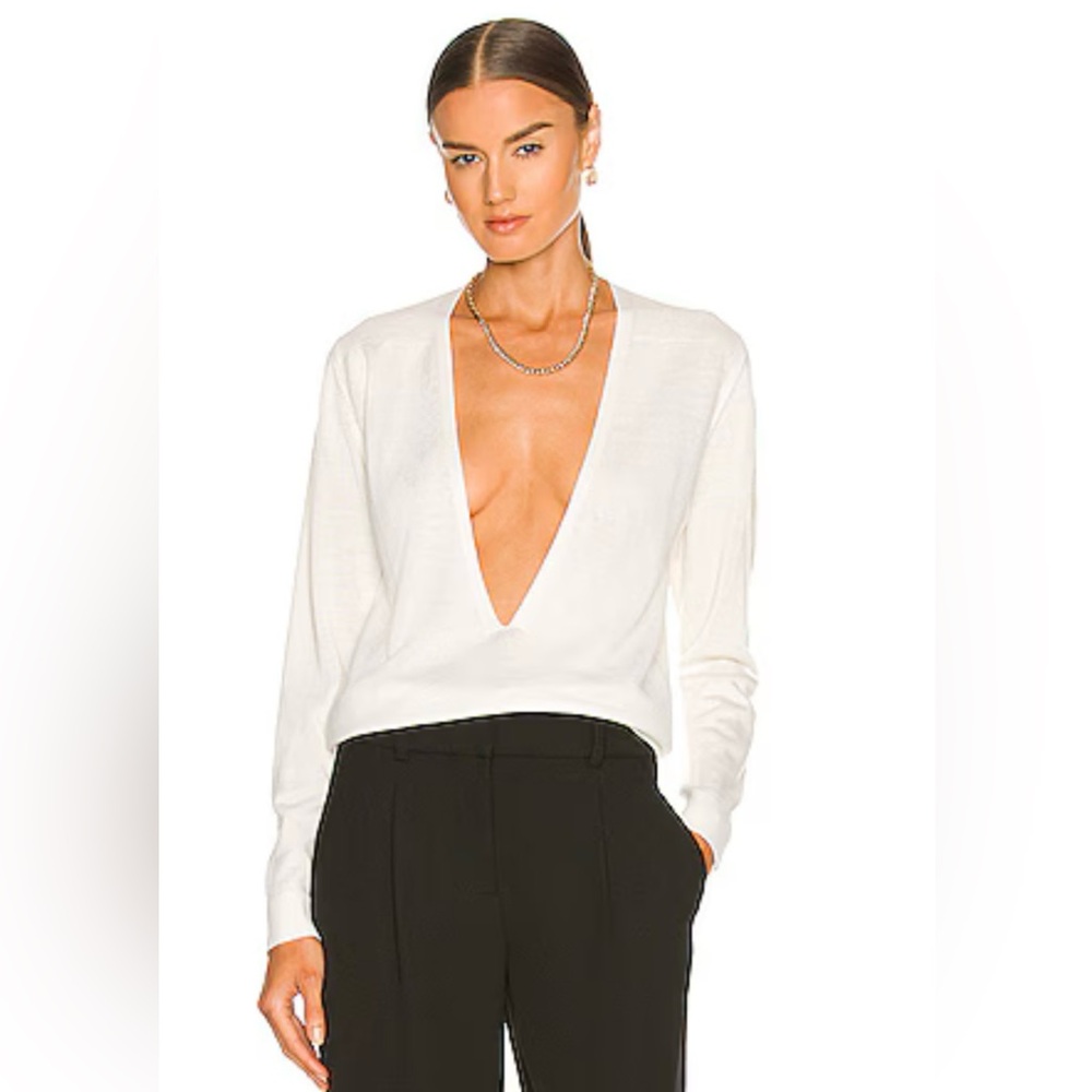 NWT XS Deep V Neck Sweater
VICTOR GLEMAUD